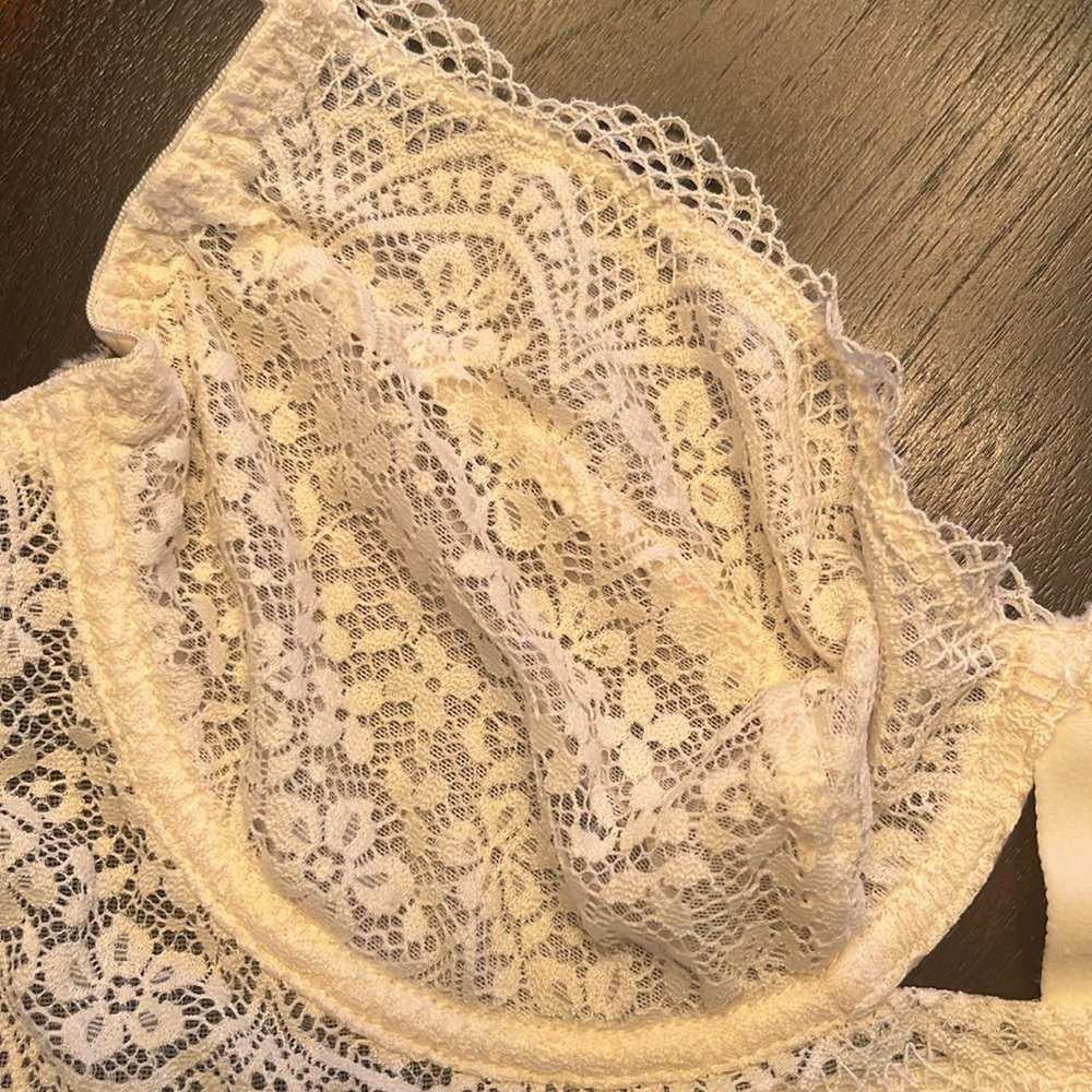 Ambrielle Bra - Picture 2 of 6